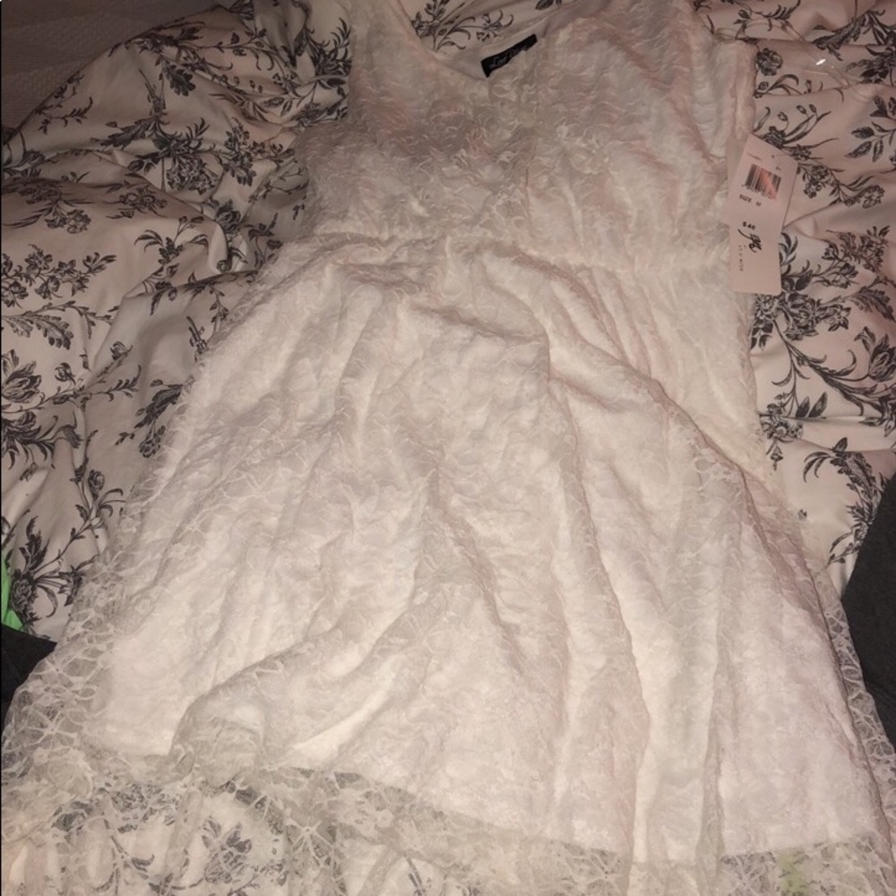 Lace white dress